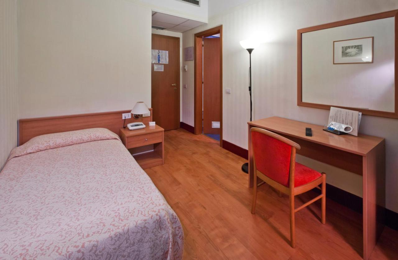 Hotel Fortuna Анкона Екстер'єр фото