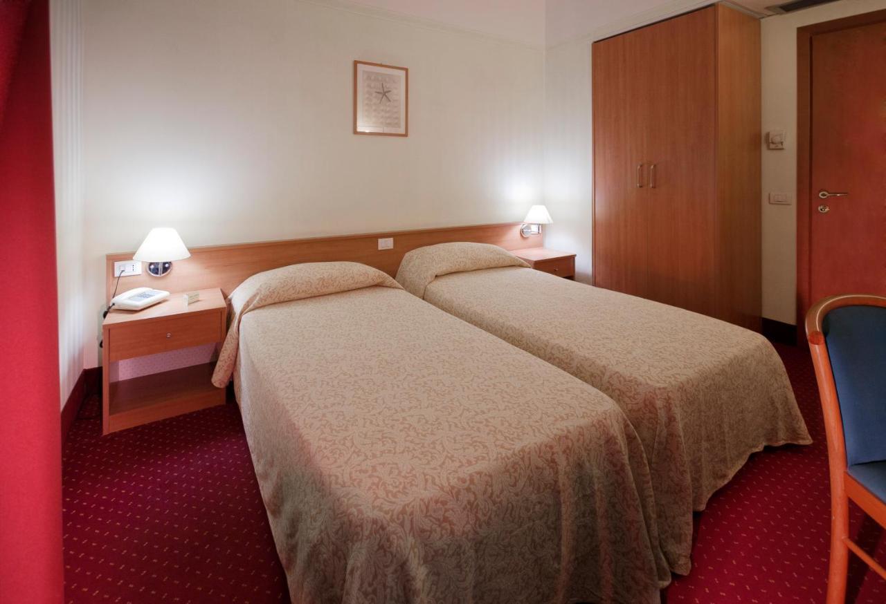 Hotel Fortuna Анкона Екстер'єр фото